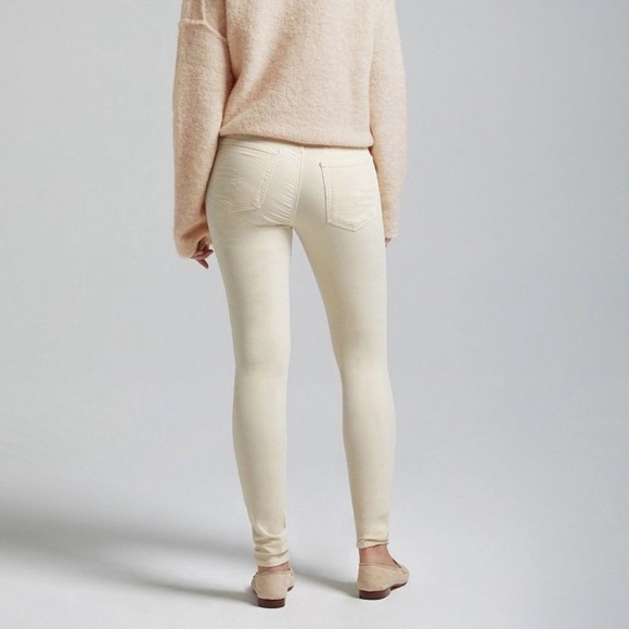 Solddd Outtt - Picture 6 of 12